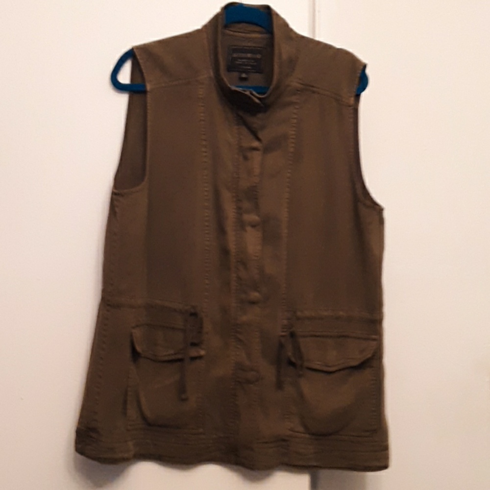 Khaki Green Utility Vest
